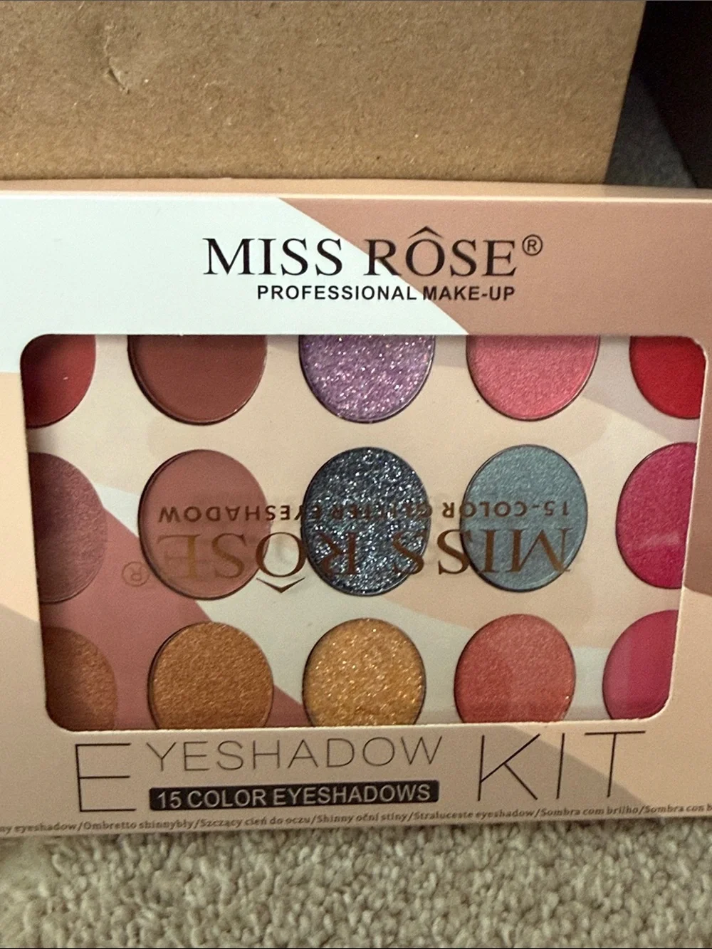 15-Color Eyeshadow Palette - Pink & Metallic Shades